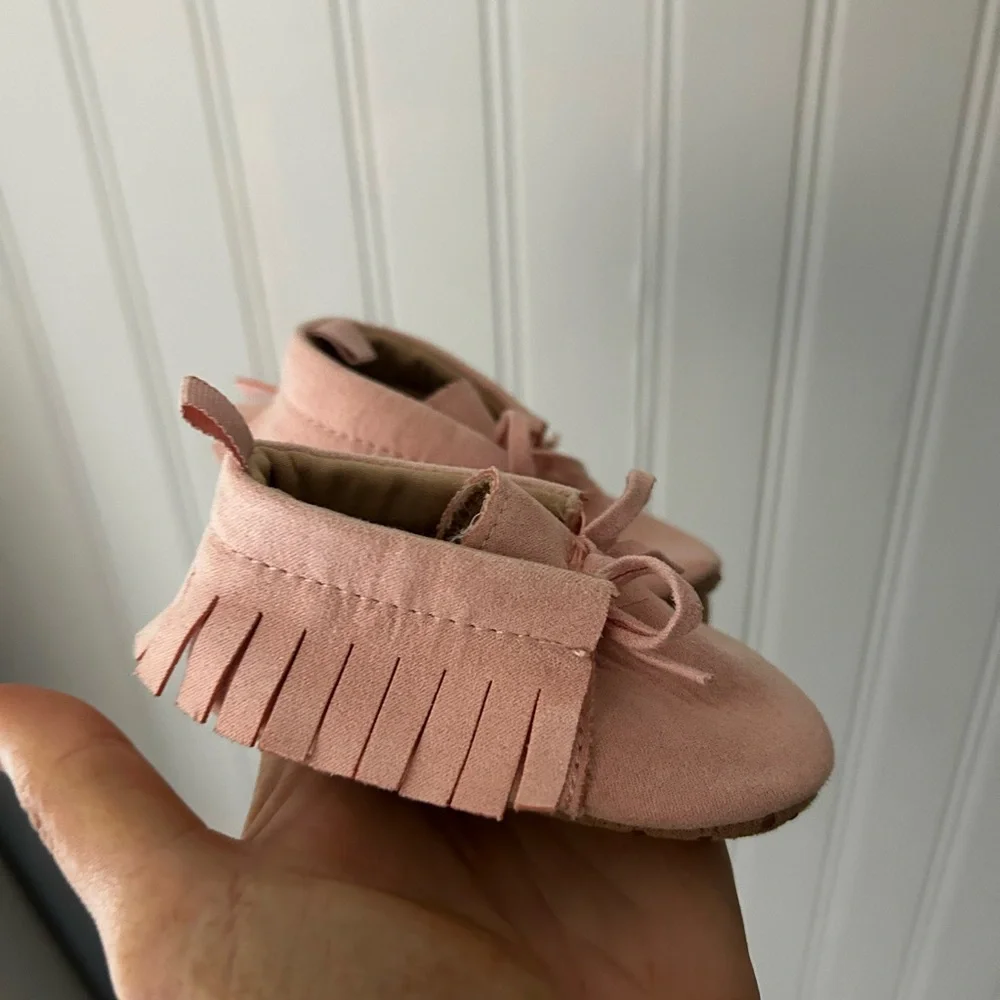 Old Navy 0-3 months Pink Moccasin Baby Soft Shoes